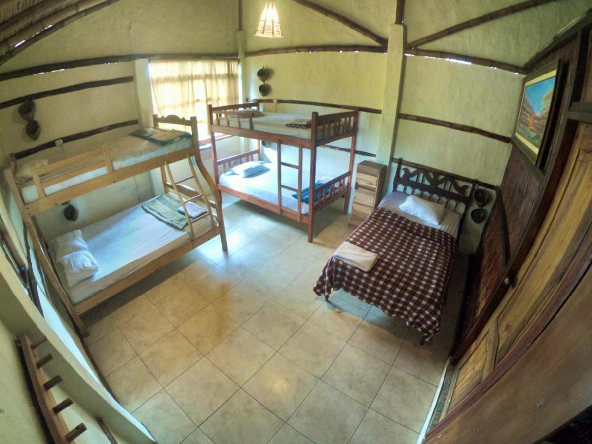 Hostal Moai Montanita Exterior photo