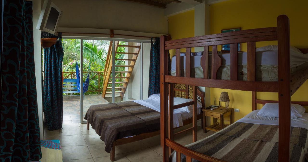 Hostal Moai Montanita Exterior photo